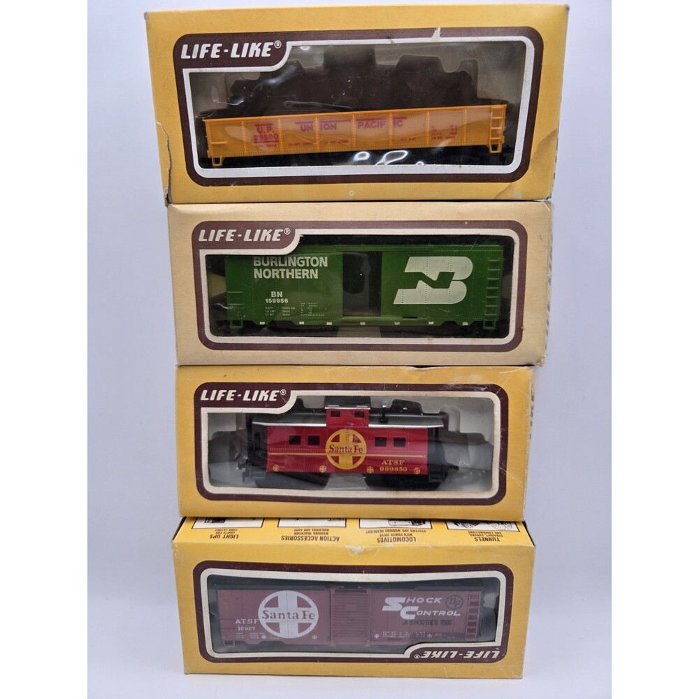 Life-Like Rolling Stock HO Scale Vintage Train Cars - Lot of 4 w/boxes -See Pics